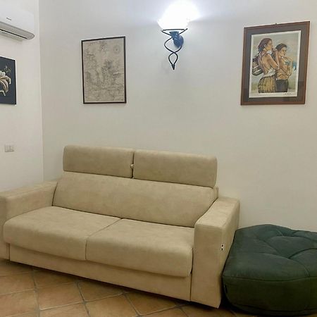 Looney Tunes Home Olbia Exteriör bild