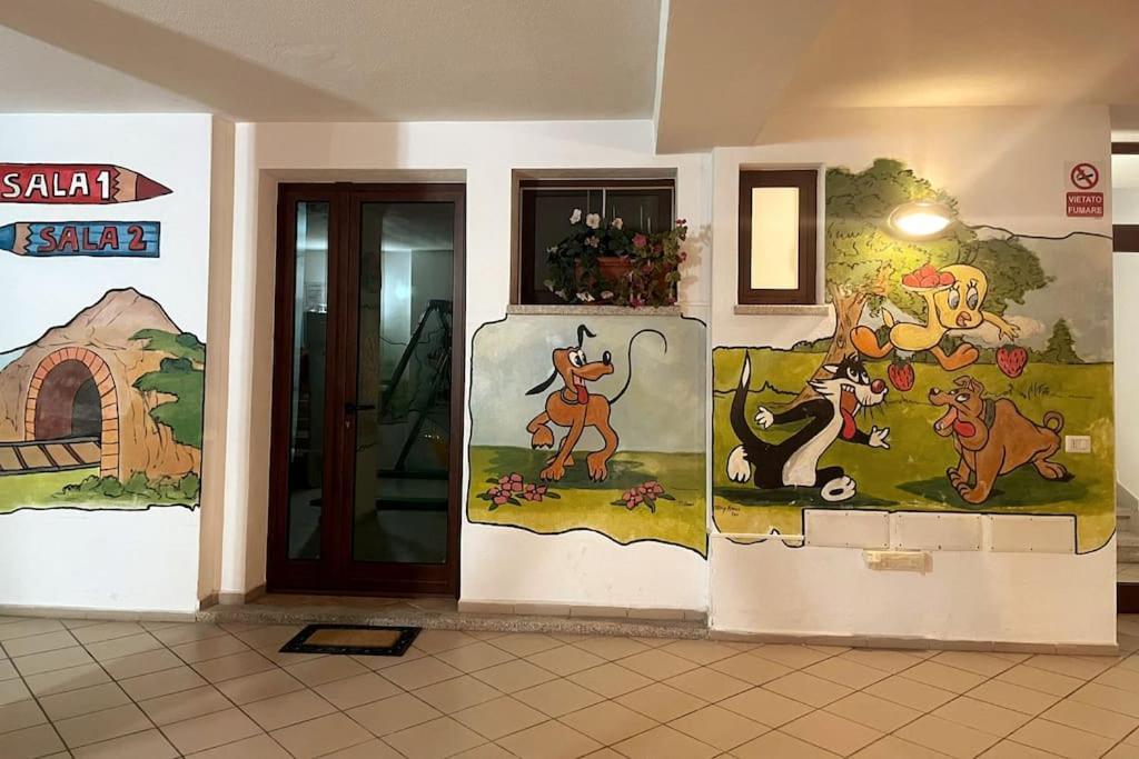 Looney Tunes Home Olbia Exteriör bild